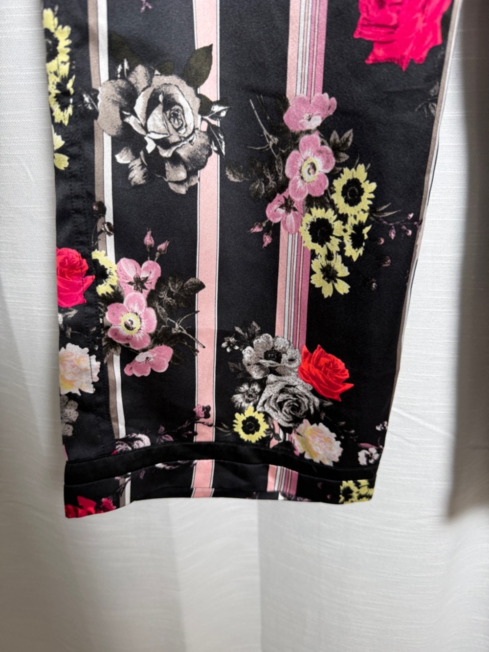 Victoria’s Secret Satin Floral Pajama Set Matching Lounge Set Black | Size S - Picture 14 of 17